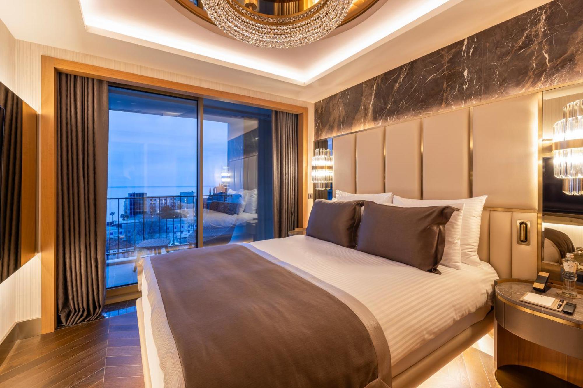 Merit Starlit Hotel & Residences Будва Экстерьер фото