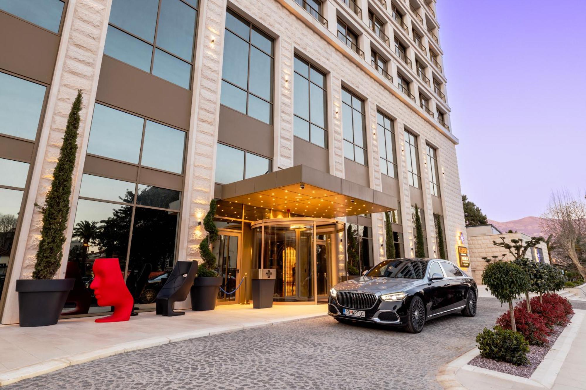 Merit Starlit Hotel & Residences Будва Экстерьер фото
