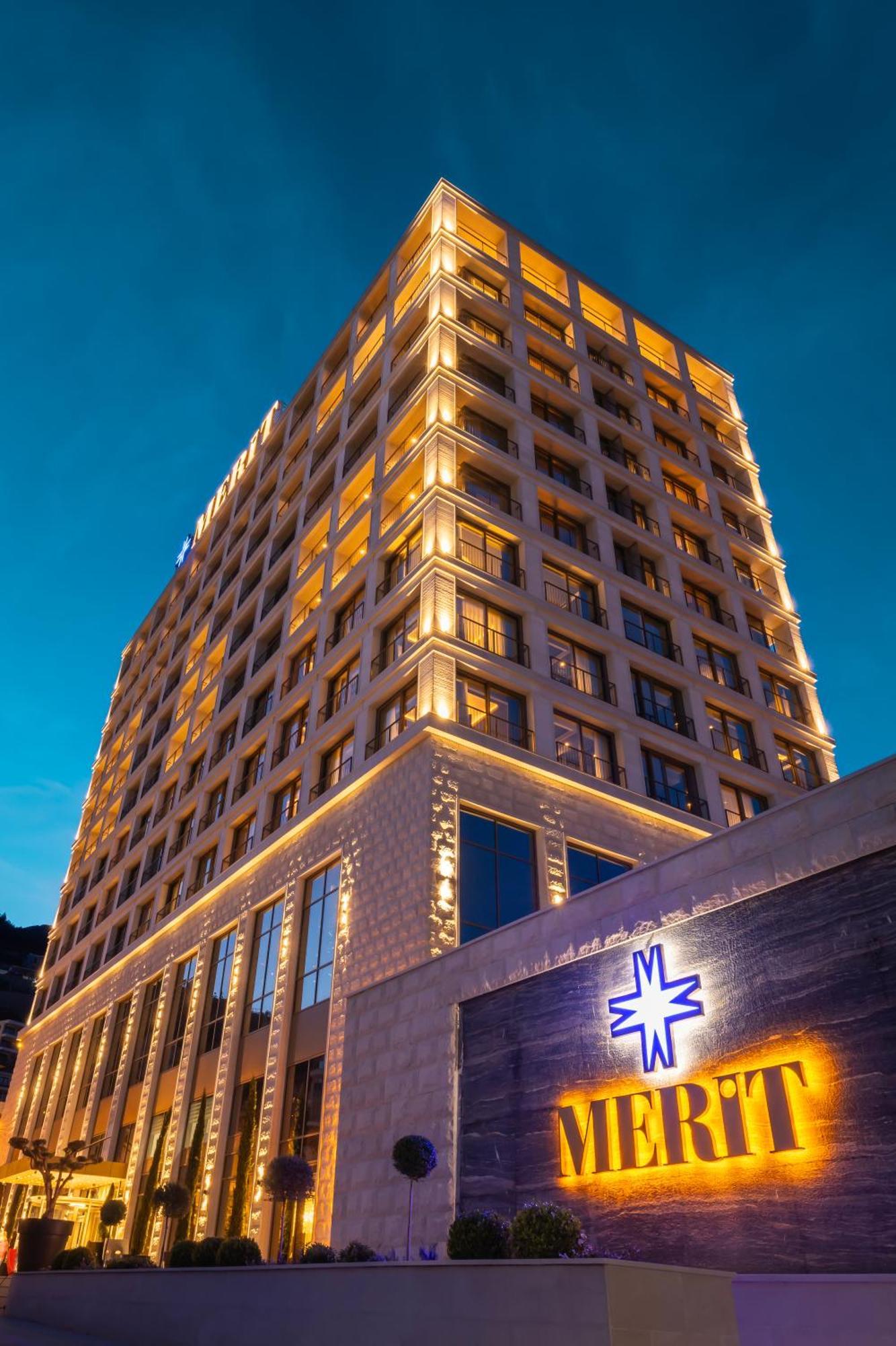 Merit Starlit Hotel & Residences Будва Экстерьер фото