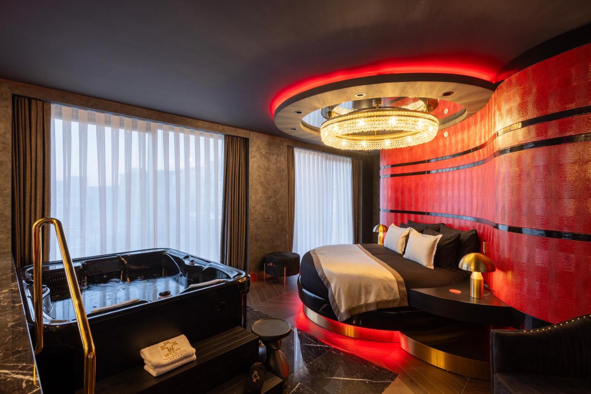 Merit Starlit Hotel & Residences Будва Экстерьер фото